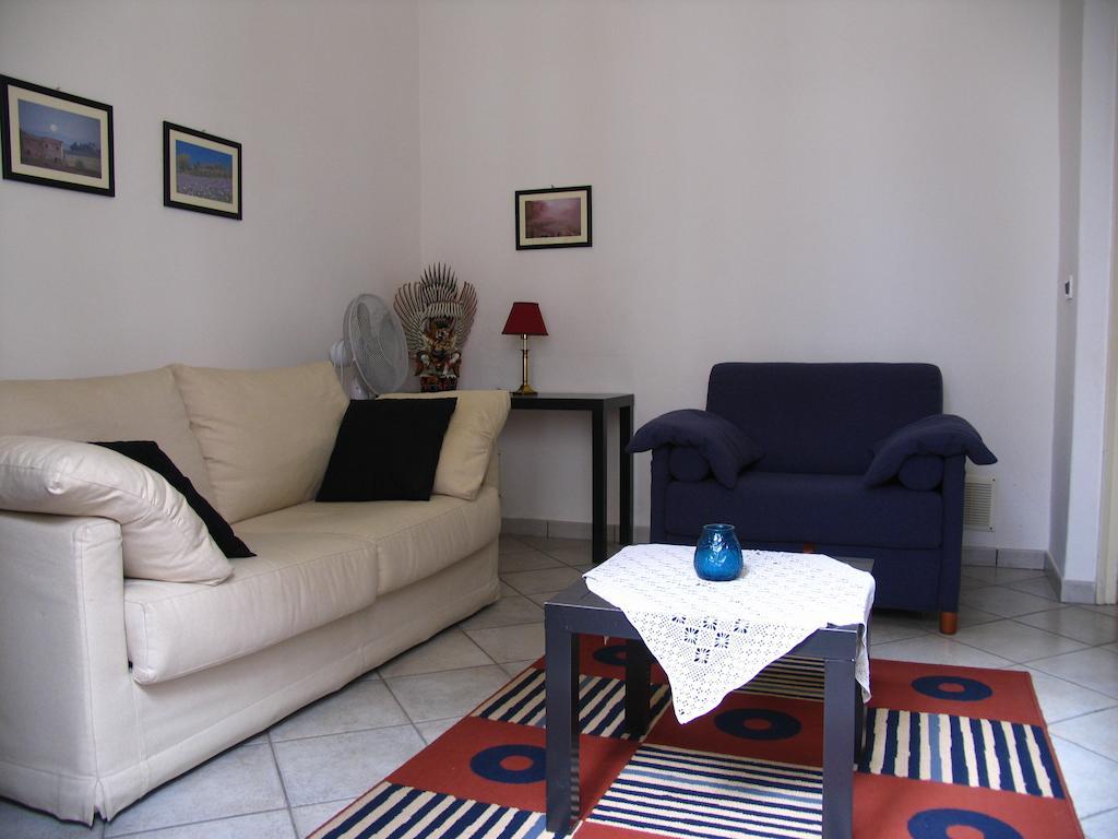 Terrasini Siracasa Apartamento Quarto foto