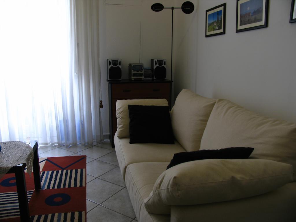 Terrasini Siracasa Apartamento Quarto foto