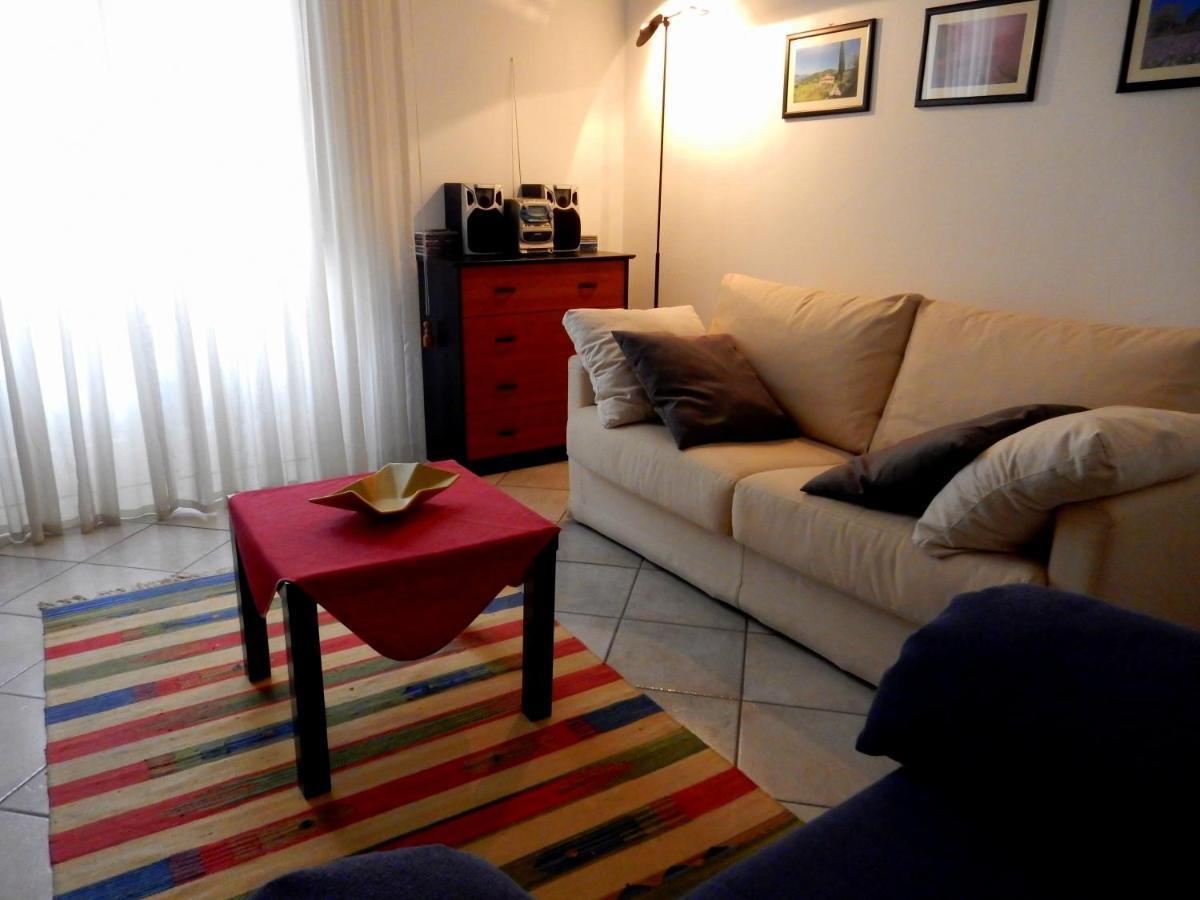 Terrasini Siracasa Apartamento Quarto foto